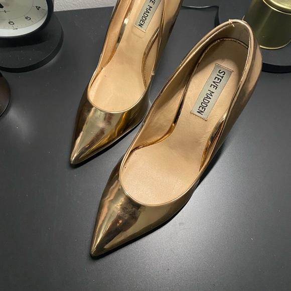 Steve Madden Rose Gold Pump Heels - Picture 5 of 6